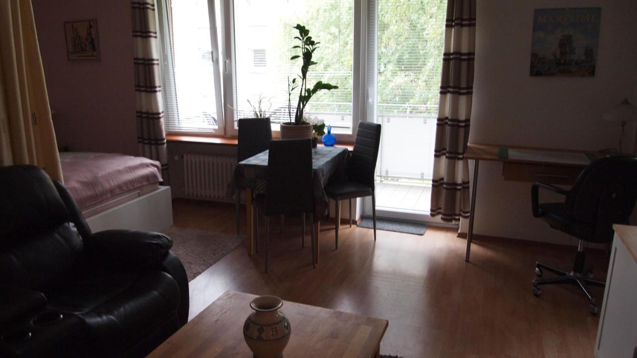Zentral Gelegene Ferienwohnung Lübeck Exteriör bild