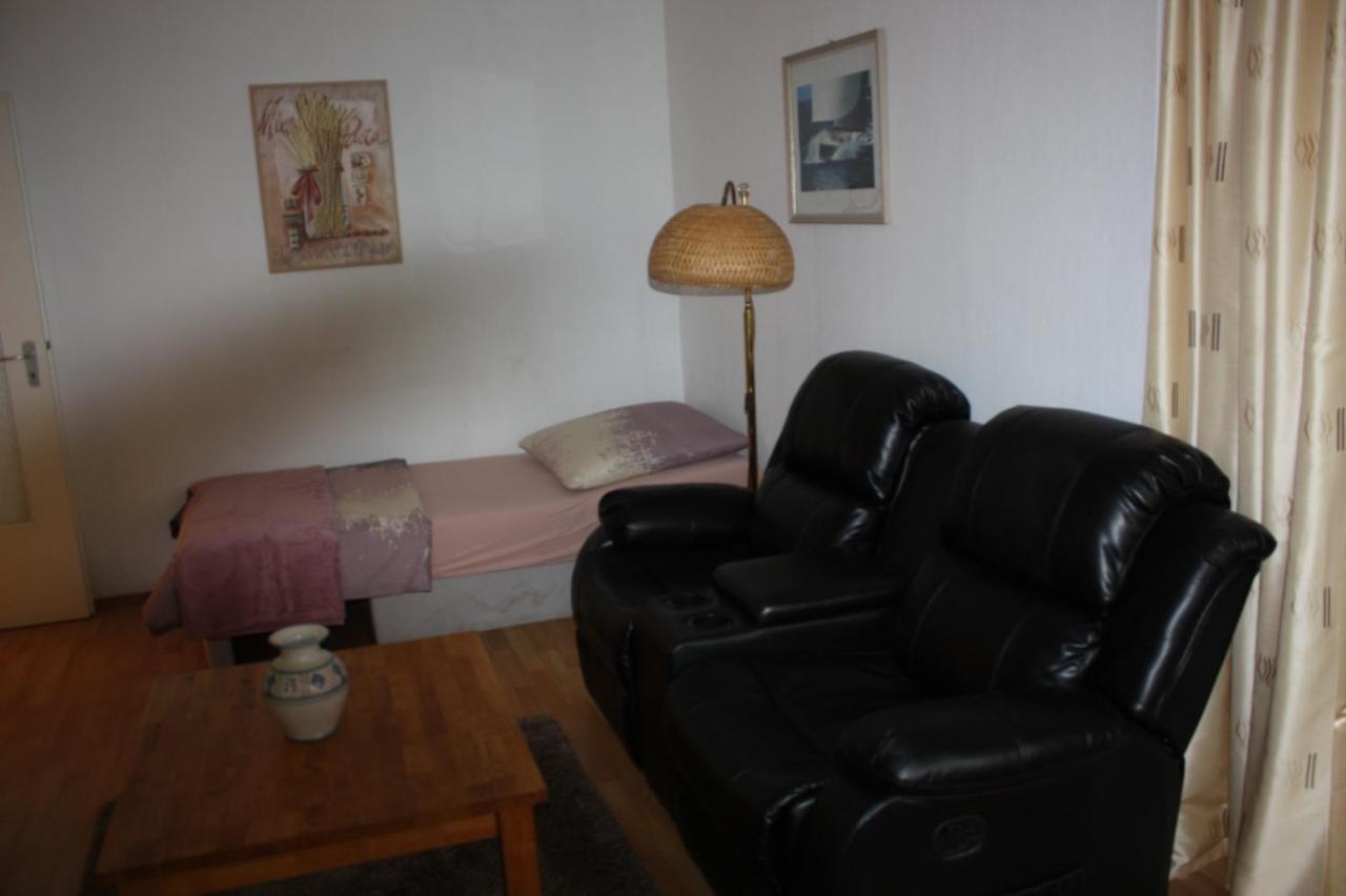 Zentral Gelegene Ferienwohnung Lübeck Exteriör bild