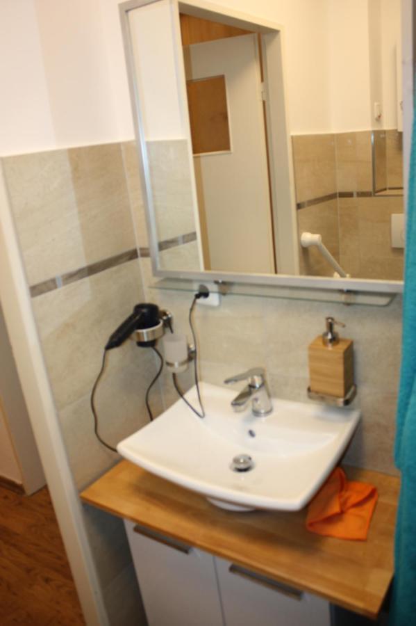 Zentral Gelegene Ferienwohnung Lübeck Exteriör bild